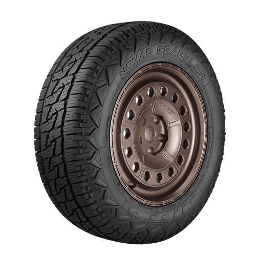 NOMAD GRAP 215/65R16 102/H XL 27