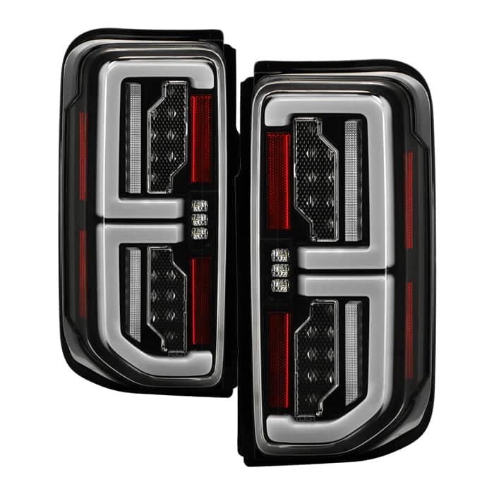 SPY-5088758_01.jpg