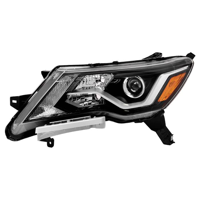 SPY-9952449_01.jpg
