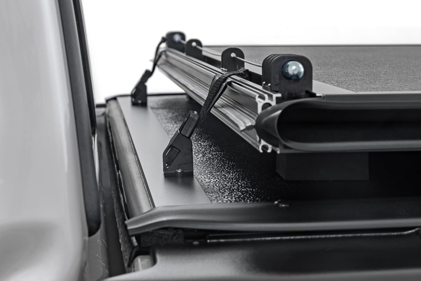 Hard Low Profile Bed Cover | 5'7" Bed | Ford F-150 2WD/4WD (2004-2014)