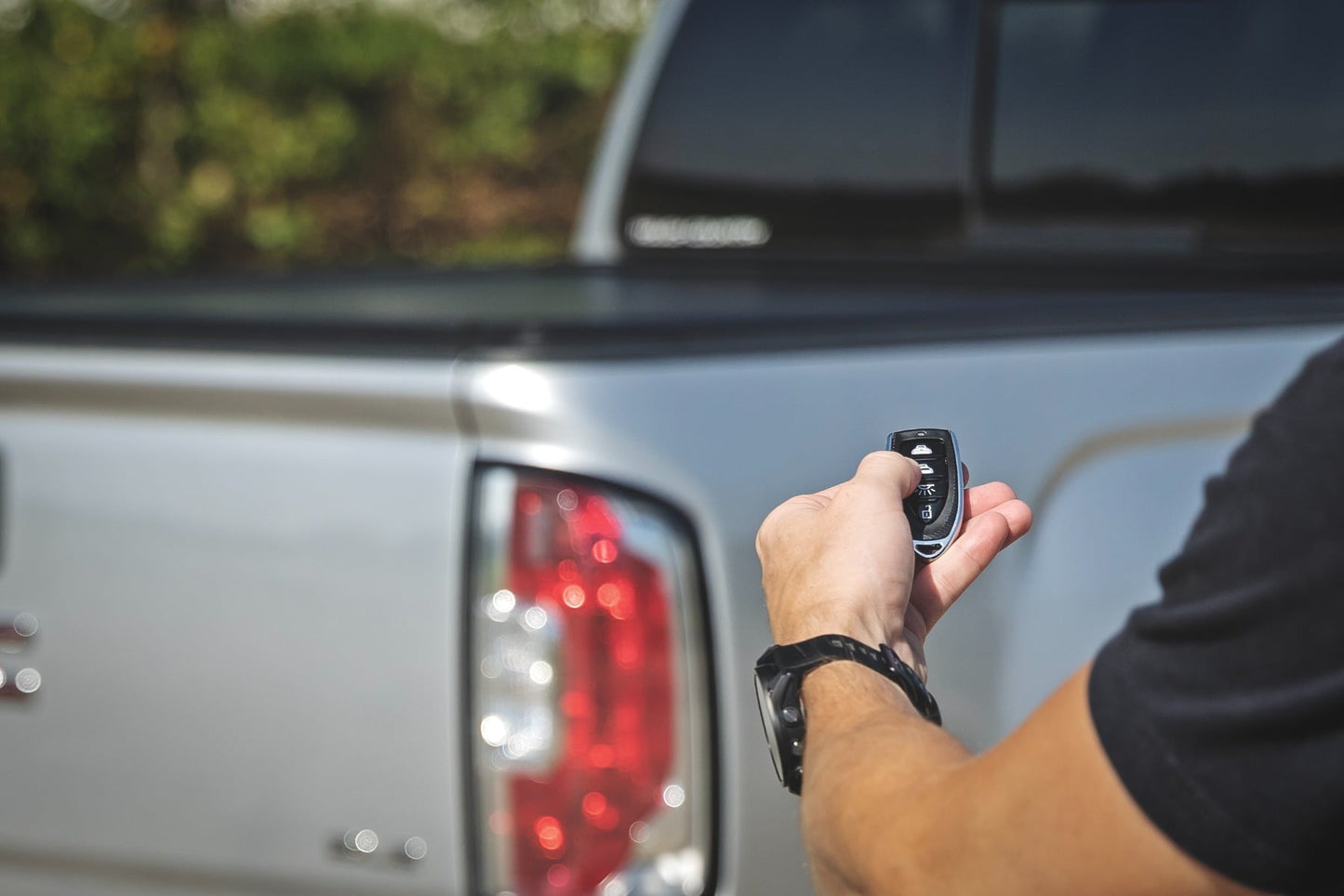 Powered Retractable Bed Cover | 5' Bed | Chevy/GMC Canyon/Colorado (15-26)