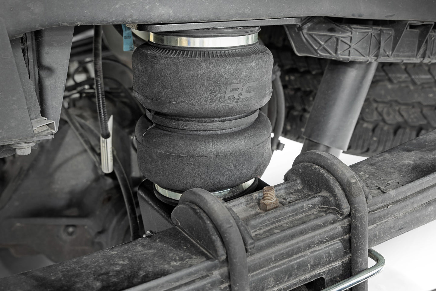 Air Spring Kit without Onboard Air Compressor 17-22 Ford Super Duty 4WD Rough Country