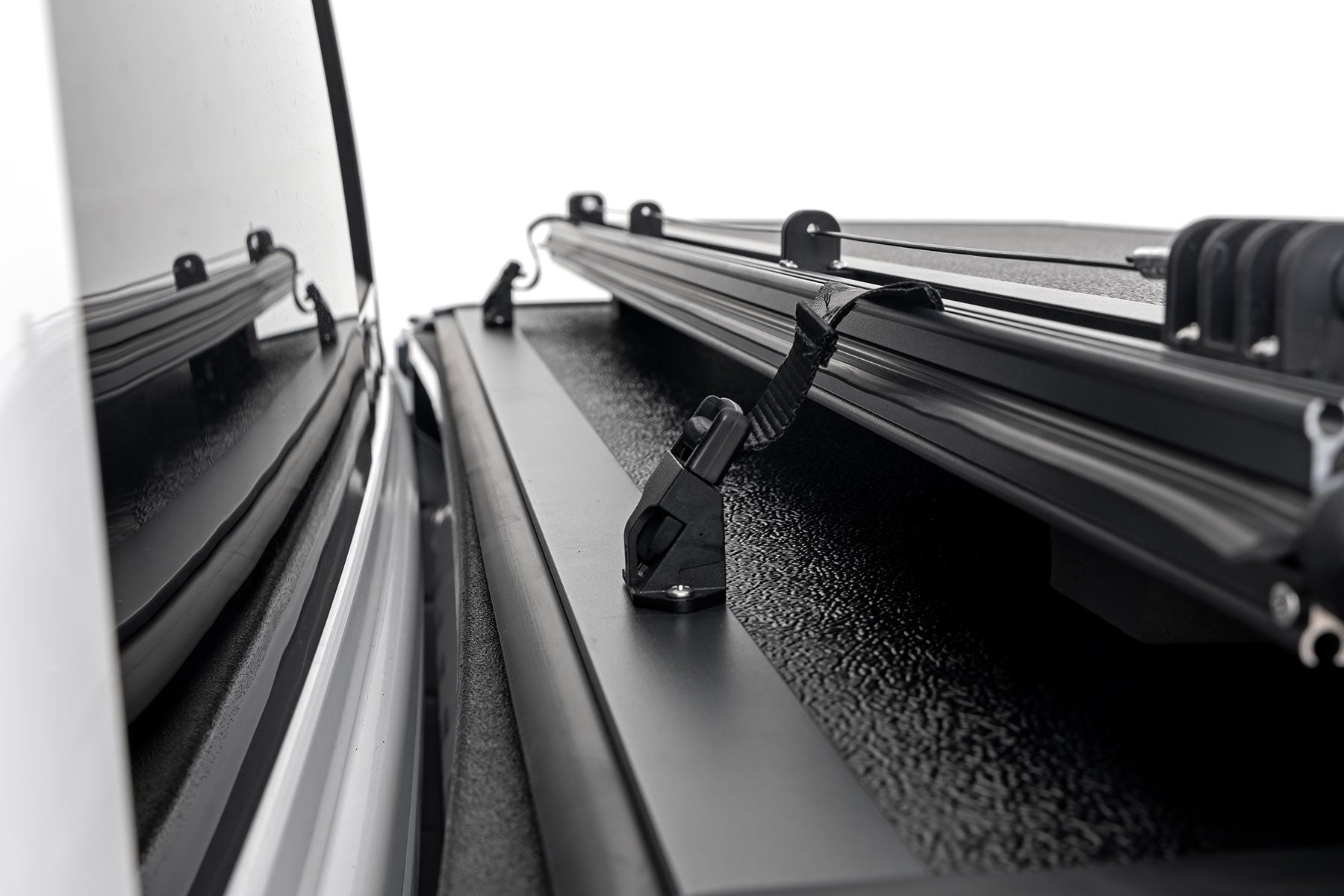 Hard Low Profile Bed Cover | 5'7" Bed | No Rambox | Ram 1500 (19-24)/1500 TRX (21-24) 