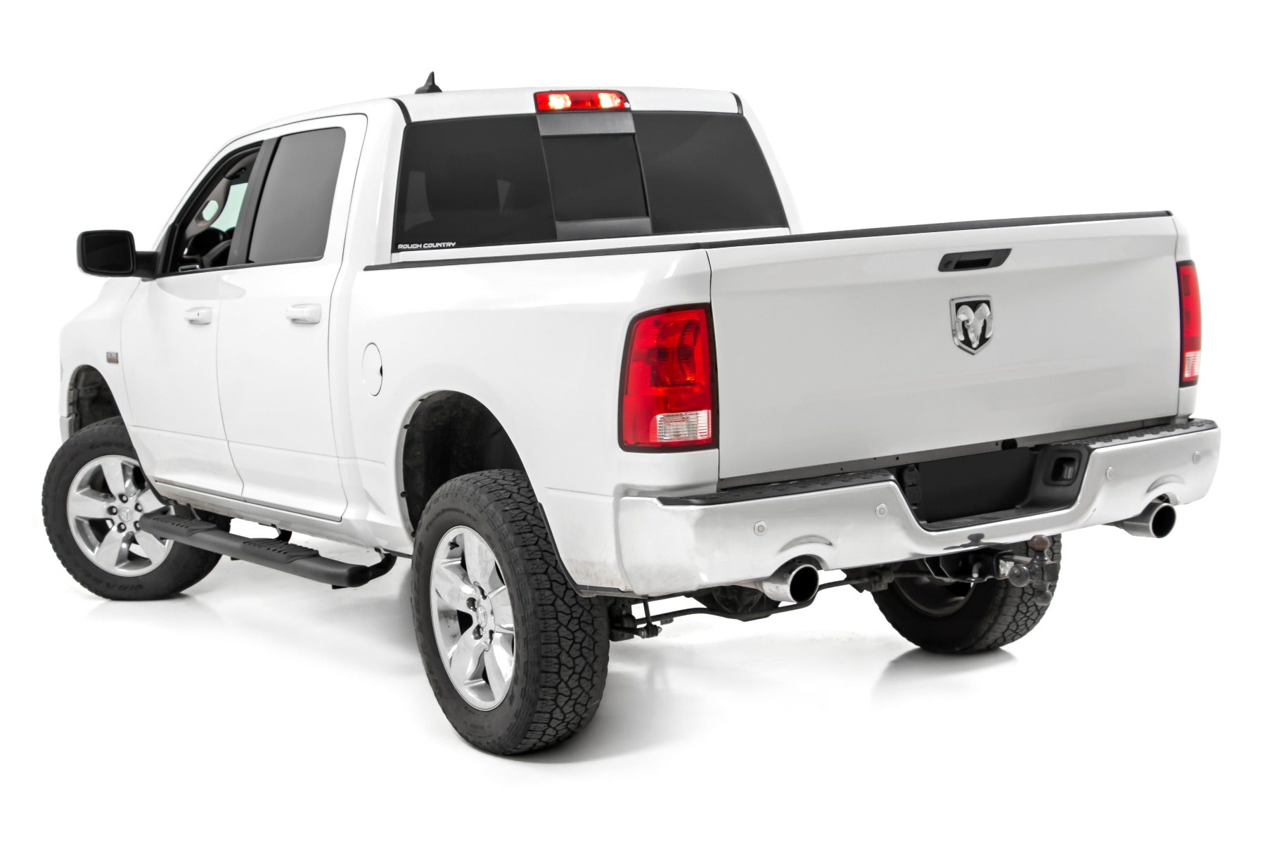 Dodge Oval Nerf Step Bars (09-18 Ram 1500 19-Up Classic Crew Cab Rough Country
