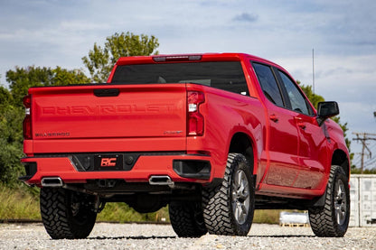 3.5 Inch Suspension Lift Kit w/Forged Upper Control Arms, Loaded Struts & V2 Shocks 19-20 GMC Silverado/Sierra 1500 4WD/2WD Rough Country