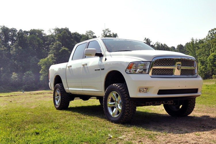 RAM 1500 4 Inch Suspension Lift Kit N3 Struts w/V2 Shocks For 12-23 RAM 1500 4WD Rough Country