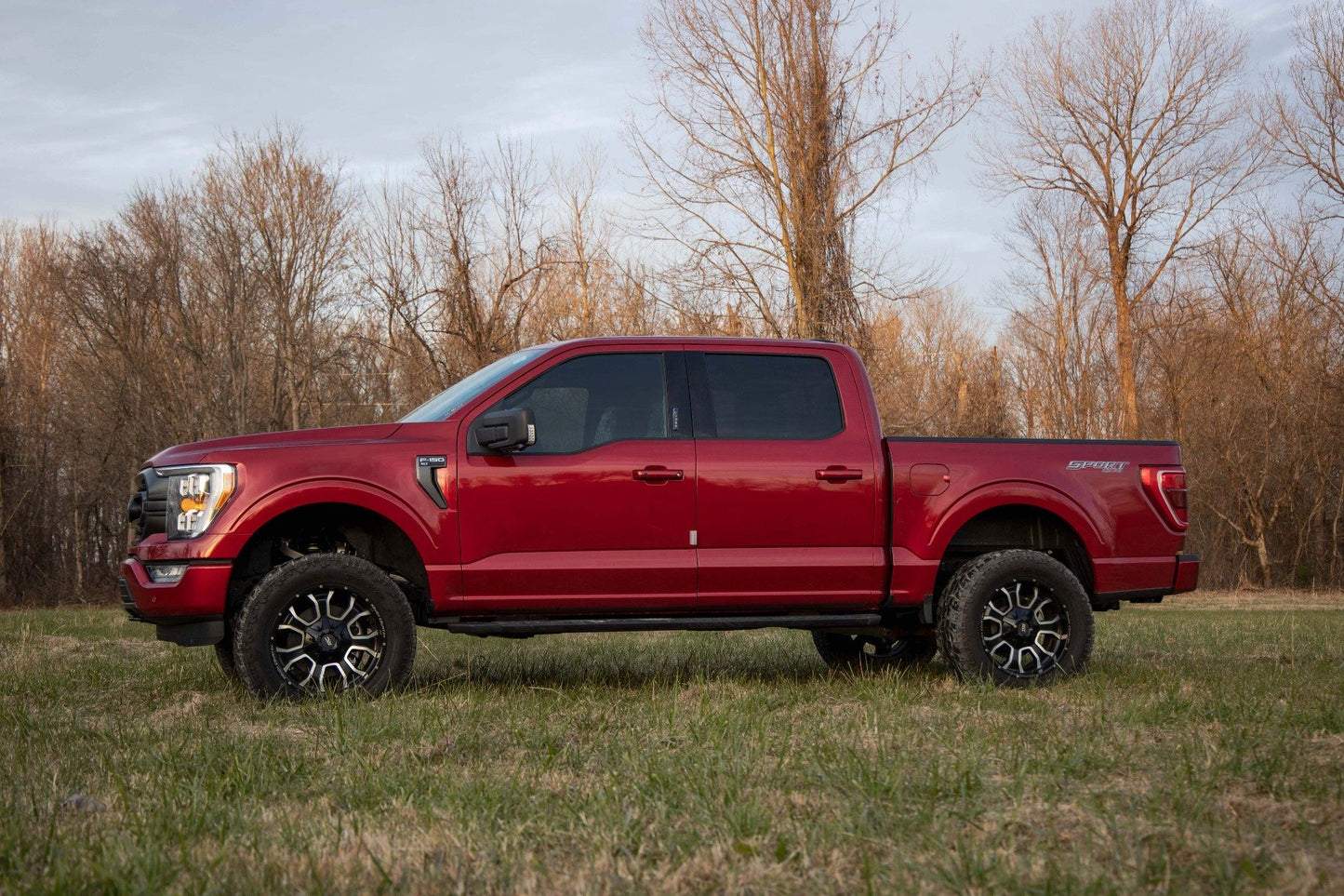 F-150 3 Inch Lift Kit Bolt On w/Vertex 2021 F-150 4WD Rough Country