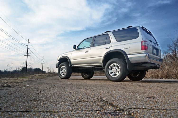 Toyota 4Runner 3 Inch Suspension Lift Kit Lifted Struts w/V2 Shocks For 96-02 Toyota 4Runner Rough Country