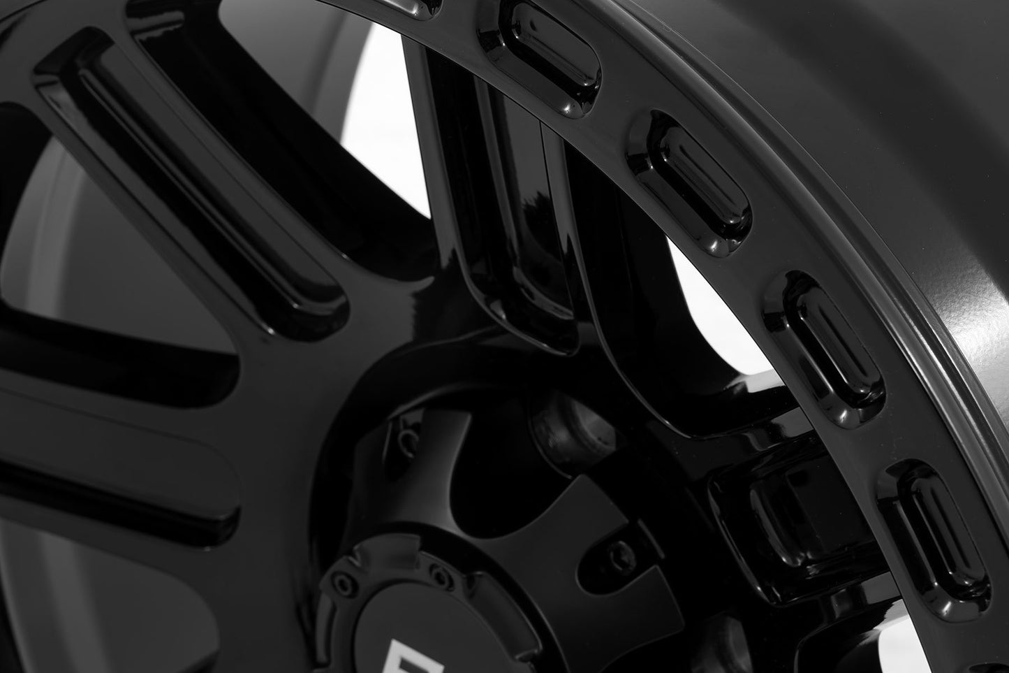 Rough Country 84 Series Wheel | One-Piece | Gloss Black | 15x8 | 5x5.5 | -19mm