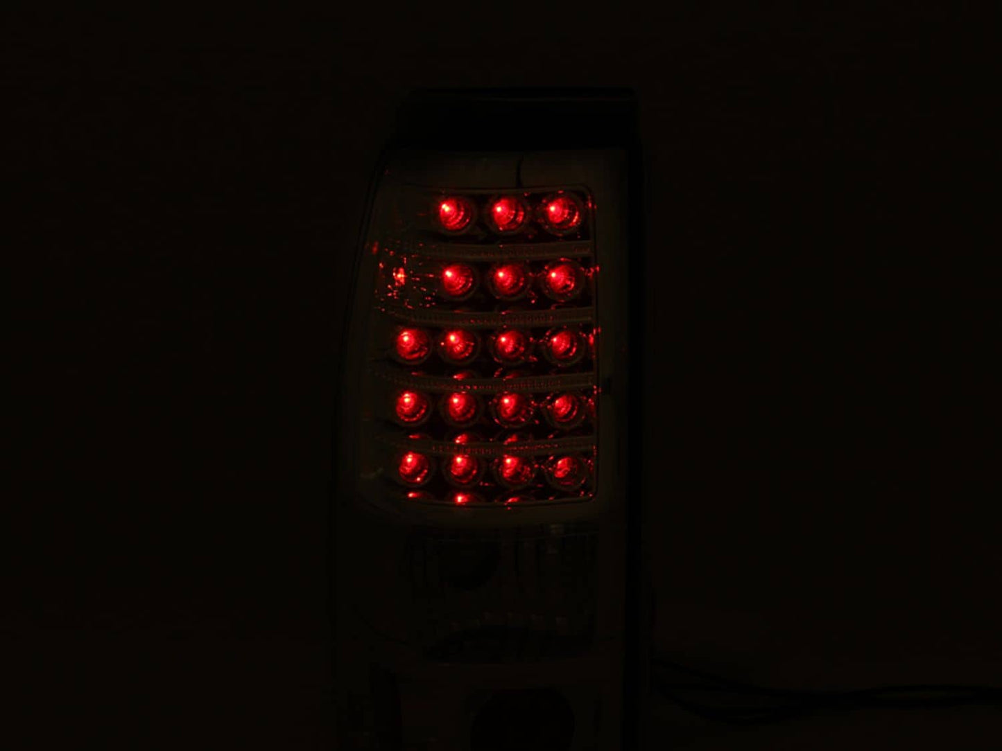 ANZ-311011_02.jpg