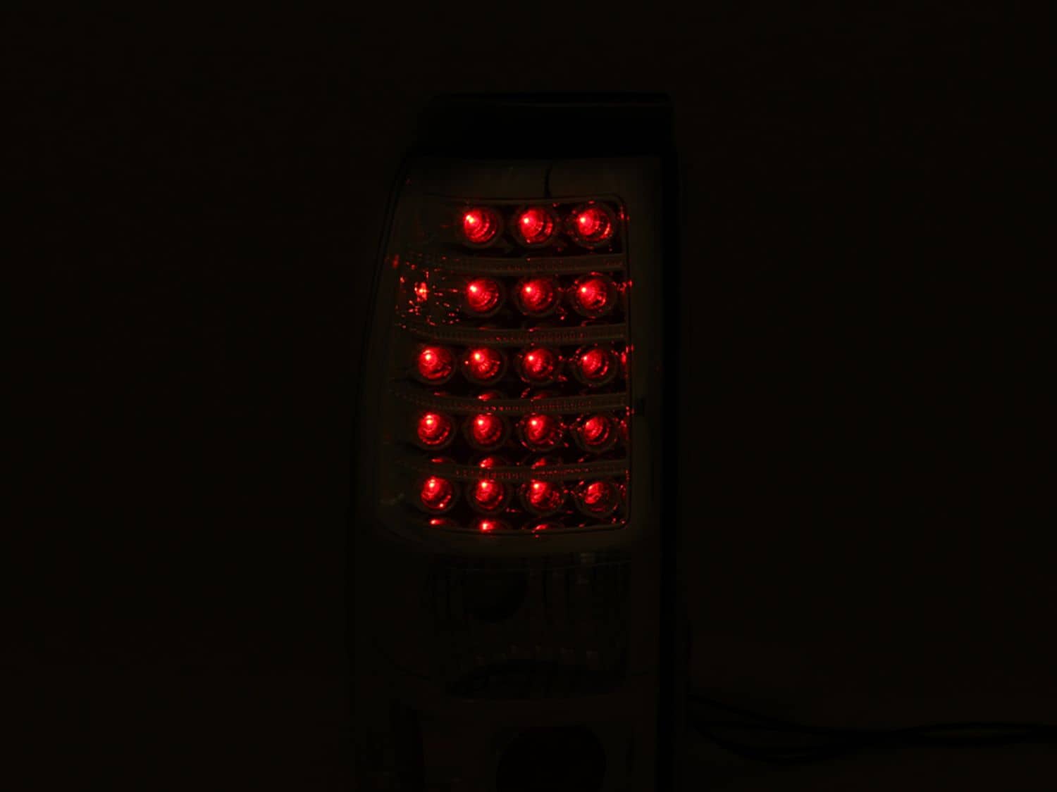ANZ-311011_02.jpg