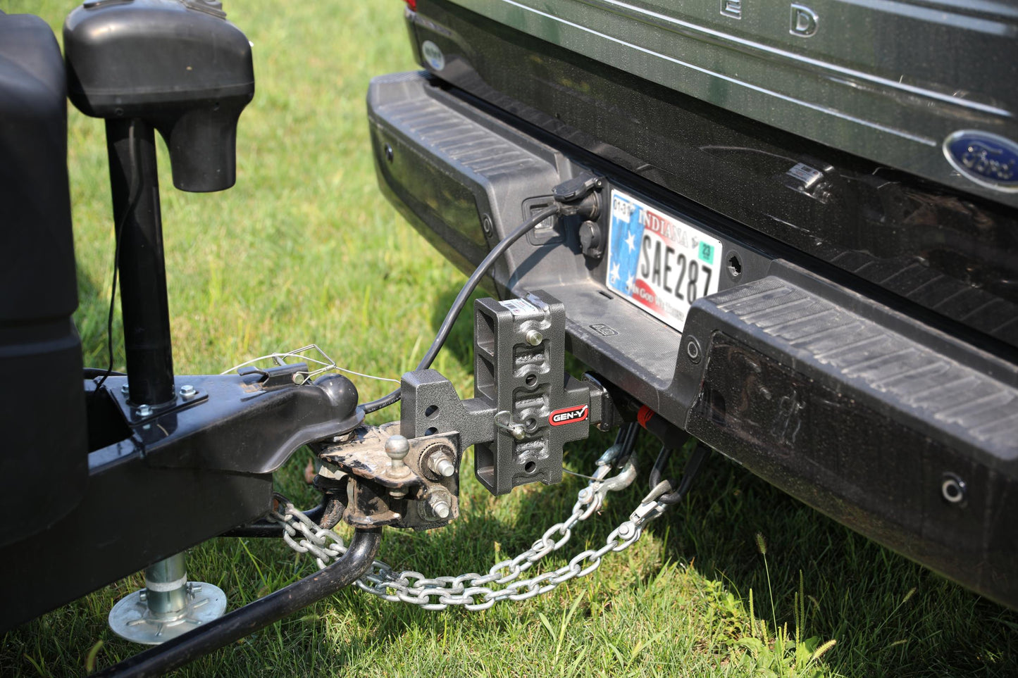 Bolt Hitch Lock 5/8 Inch x 4 Inch Dakota 1990-2012 Ram Pickup, Chassis 1990-2024 Freightliner 1997-2024 International 2006-2024 Gen Y Hitch