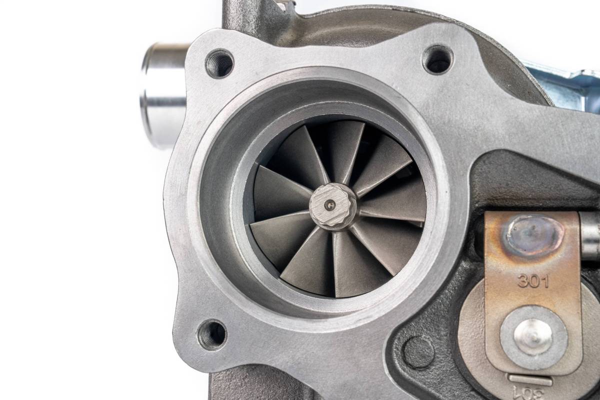 Dominator 9 Blade 64mm LB7 Turbocharger 01-04 Duramax Dan's Diesel Performance