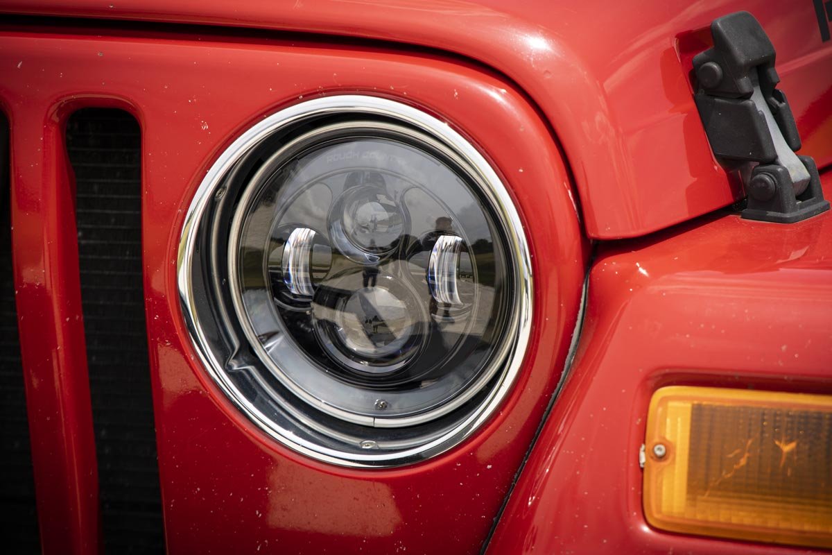 Jeep 7 Inch LED Projection Headlights Wrangler TJ, JK Rough Country