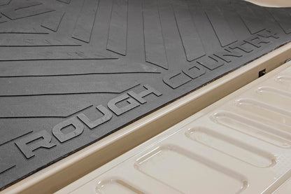 Dodge Bed Mat w/RC Logos 19-20 RAM 1500 5ft 7 Inch Bed Rough Country