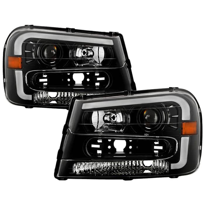 SPY-9050749_01.jpg