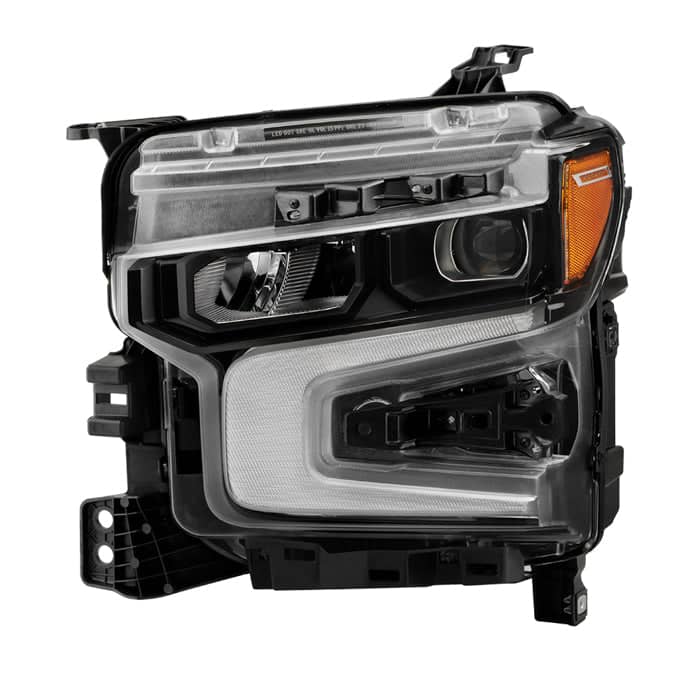 SPY-9956201_01.jpg