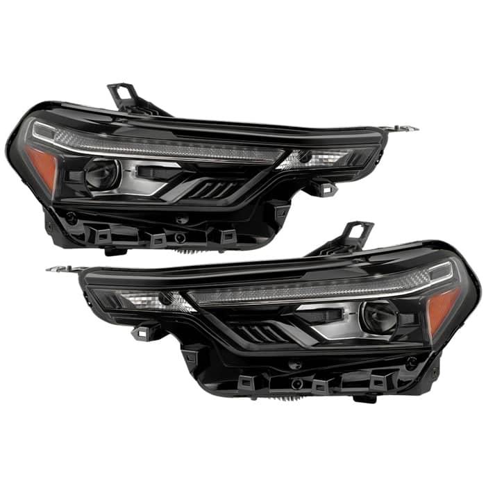 SPY-9960277_01.jpg