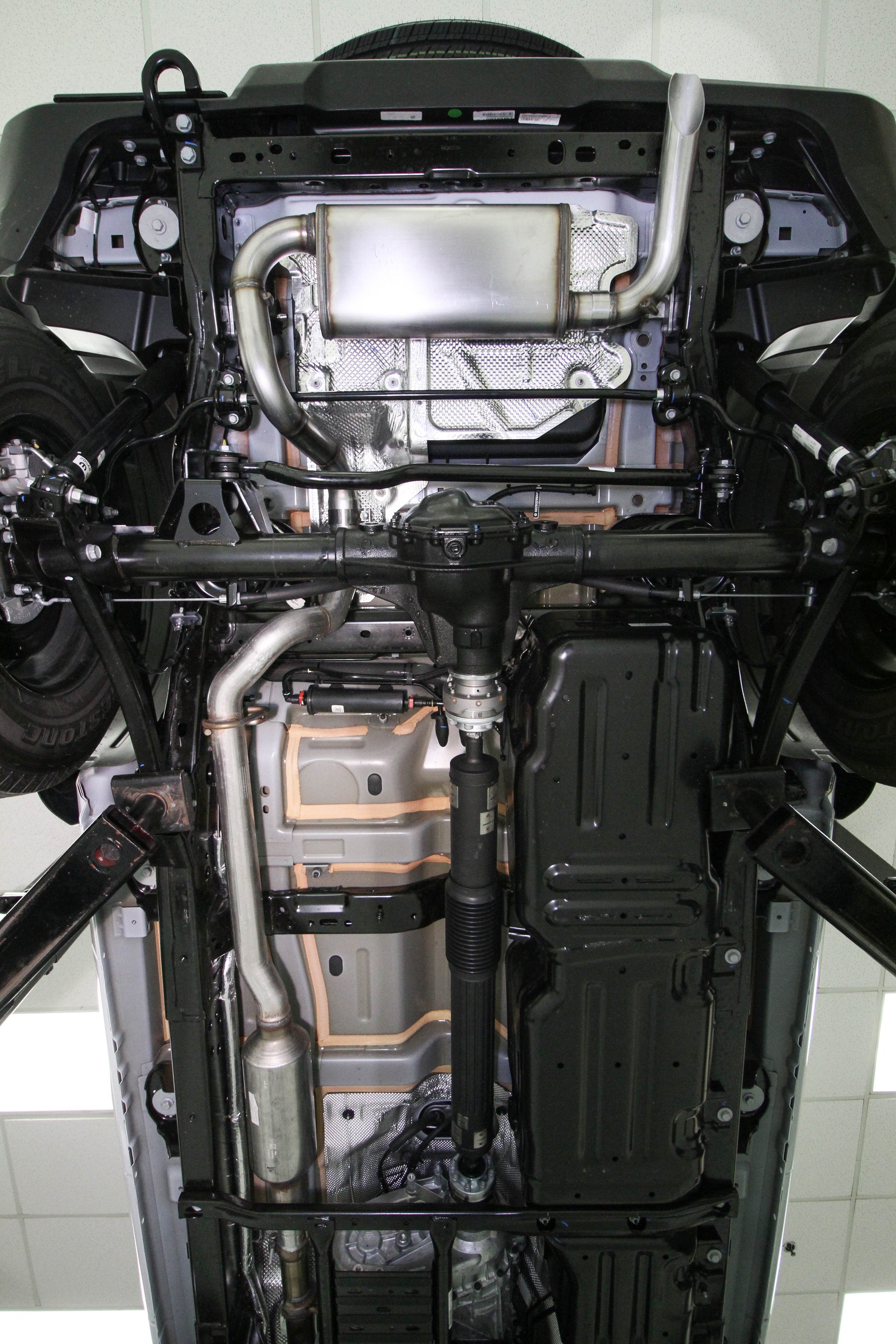bh5410_under18226.jpg