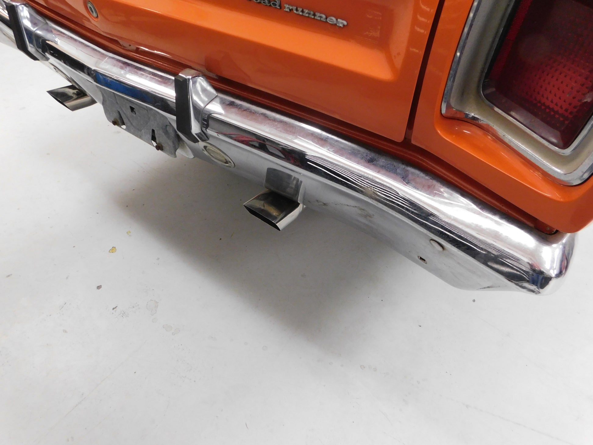 bhc303_11.jpg