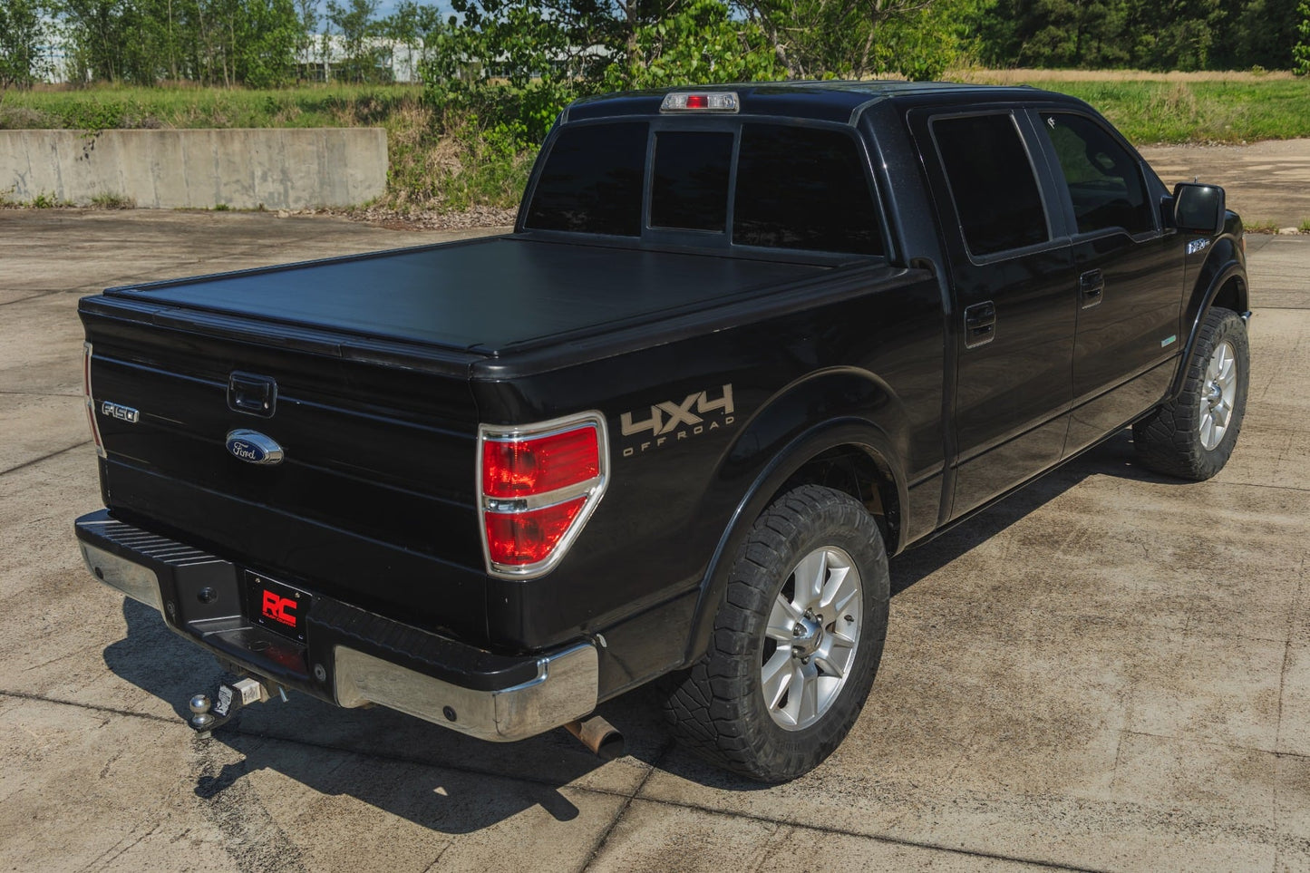 Powered Retractable Bed Cover | 5'7" Bed | Ford F-150 2WD/4WD (2009-2014)